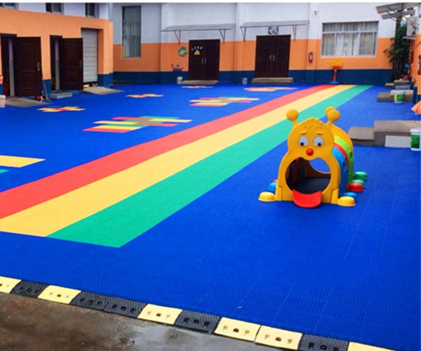 幼兒園懸浮地板是什么材料的